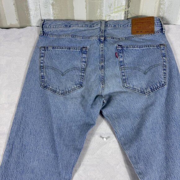 Levis 501 Mens Straight Leg Light Blue Denim Faded 5-Pocket Outdoor Size 36x32 - Picture 4 of 16